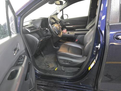 2021 Toyota Sienna XSE 7 Passenger