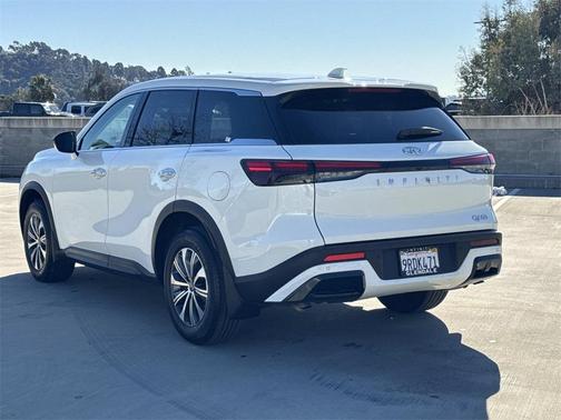 2025 INFINITI QX60 Pure