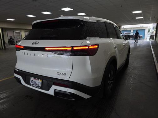 2025 INFINITI QX60 Pure