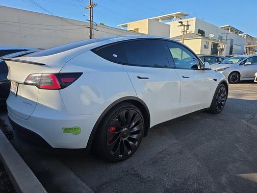 2023 Tesla Model Y Performance