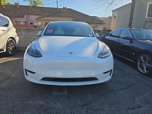 2023 Tesla Model Y Performance