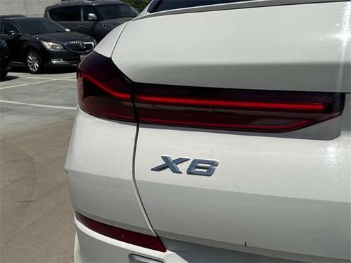 2022 BMW X6 xDrive40i