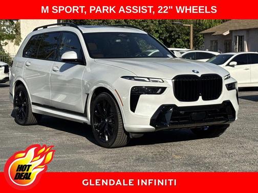 Mineral White Metallic 2023 BMW X7 xDrive40i