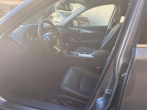 2023 INFINITI Q50 LUXE