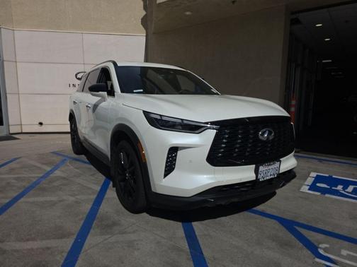 2025 INFINITI QX60 Luxe