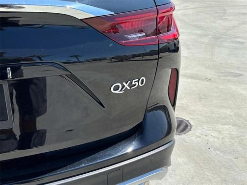 2022 INFINITI QX50 Luxe
