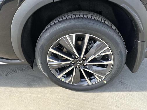 Diamond Black 2026 INFINITI QX60 Luxe