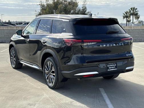 Diamond Black 2026 INFINITI QX60 Luxe