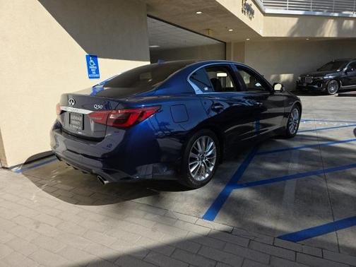 2022 INFINITI Q50 LUXE