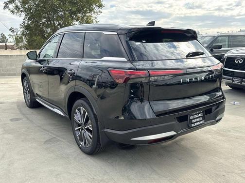 Diamond Black 2026 INFINITI QX60 Luxe