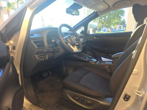 2024 Nissan Leaf SV PLUS