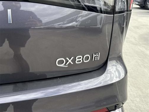 2026 INFINITI QX80 Luxe