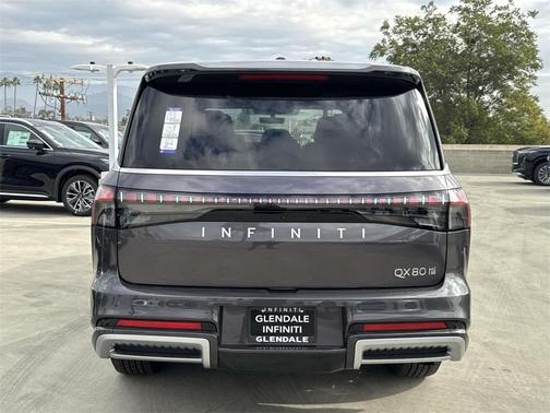 2026 INFINITI QX80 Luxe