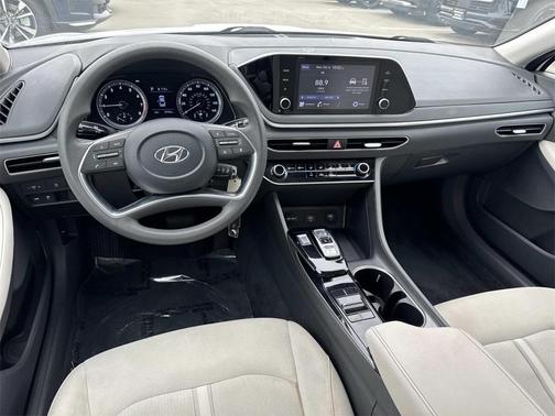 2023 Hyundai SONATA SE