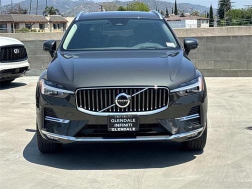 2022 Volvo XC60 B5 Inscription