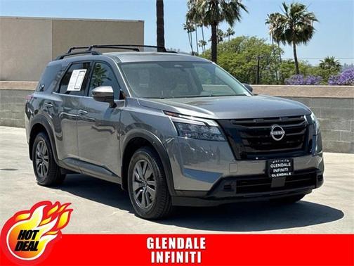 2023 Nissan Pathfinder SV