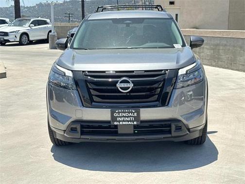 2023 Nissan Pathfinder SV