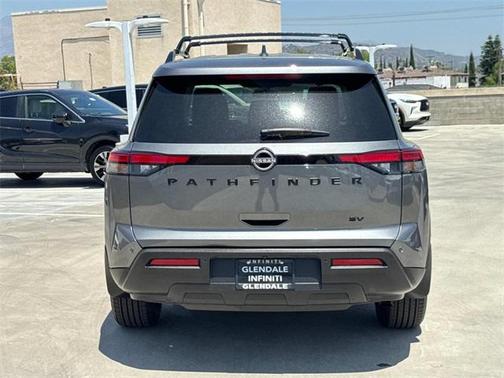 2023 Nissan Pathfinder SV