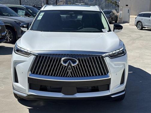 Radiant White 2026 INFINITI QX60 Luxe