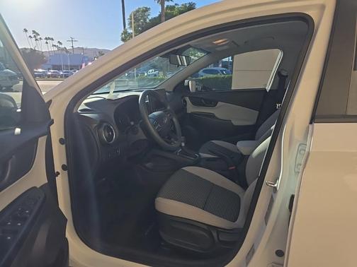 2023 Hyundai KONA SE