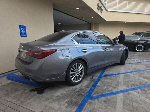 2023 INFINITI Q50 LUXE