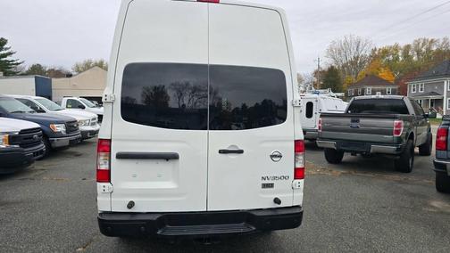 2015 Nissan NV Cargo NV3500 HD S V8