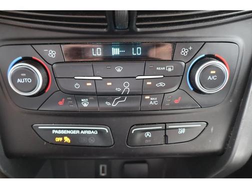 Black 2019 Ford Escape SE