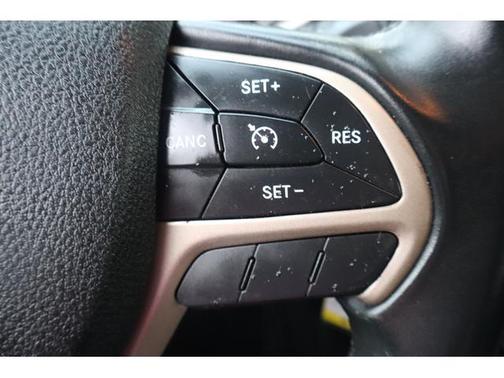 Red 2014 Jeep Cherokee Latitude