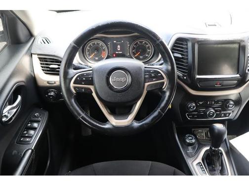 Silver 2015 Jeep Cherokee Latitude