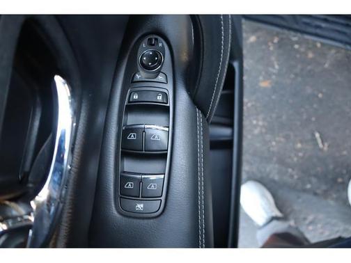 2015 INFINITI QX80 Base