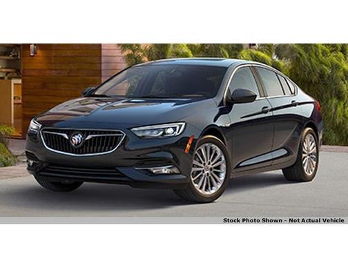 2018 Buick Regal Sportback Essence