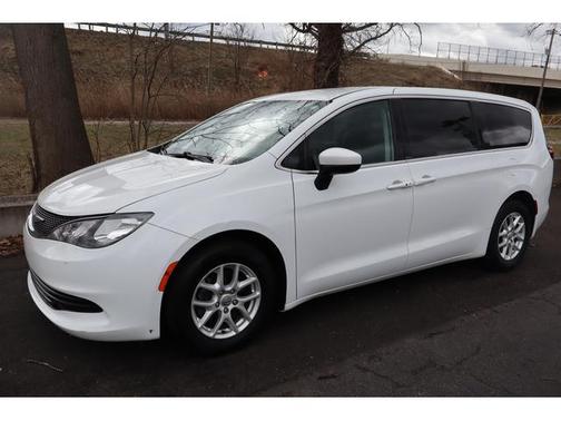 2017 Chrysler Pacifica LX