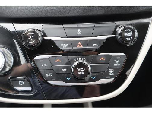 2017 Chrysler Pacifica LX