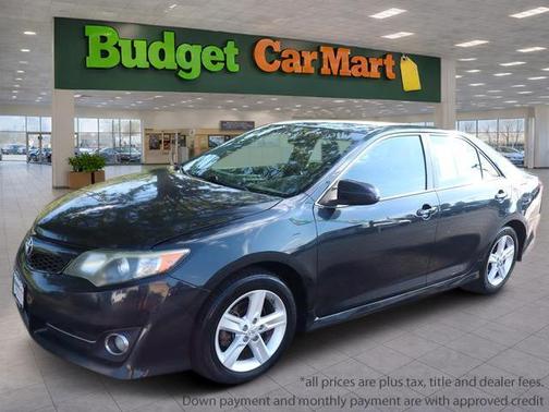 Blue 2013 Toyota Camry SE