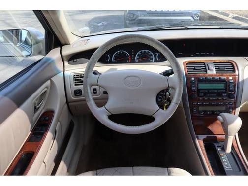 2001 Toyota Avalon XLS