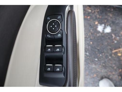 2015 Lincoln MKC Base