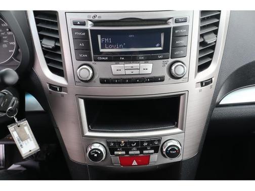 Ice Silver Metallic 2013 Subaru Legacy 2.5i