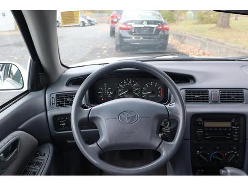 2001 Toyota Camry LE