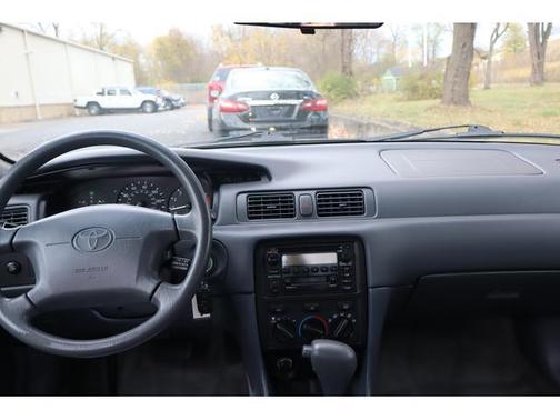 2001 Toyota Camry LE