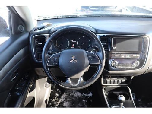 2018 Mitsubishi Outlander SE