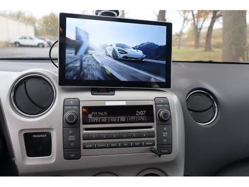 2010 Pontiac Vibe Base