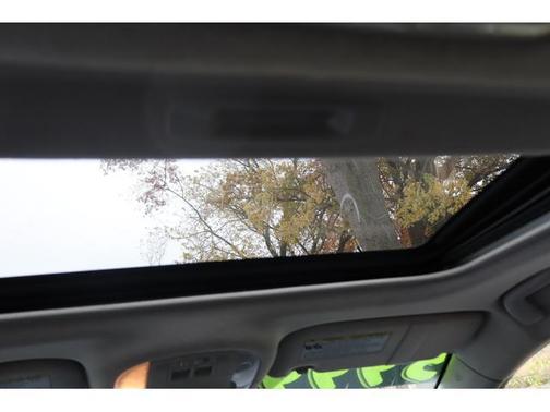 2010 Pontiac Vibe Base