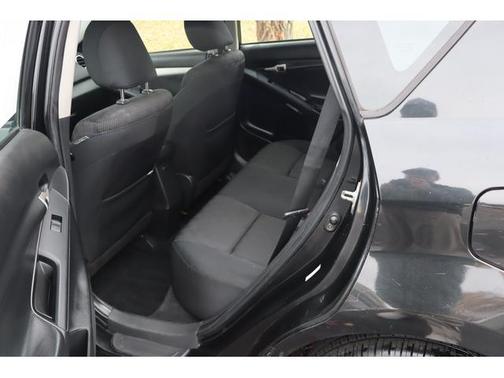 2010 Pontiac Vibe Base