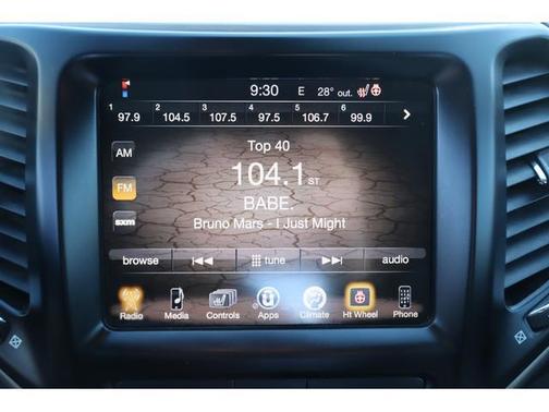 Black 2016 Jeep Cherokee Latitude