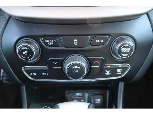 Black 2016 Jeep Cherokee Latitude