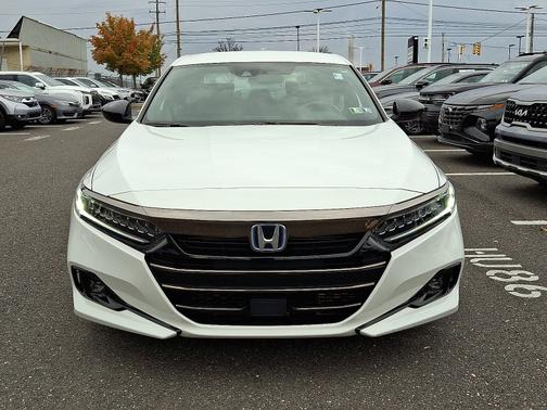 2022 Honda Accord Hybrid 