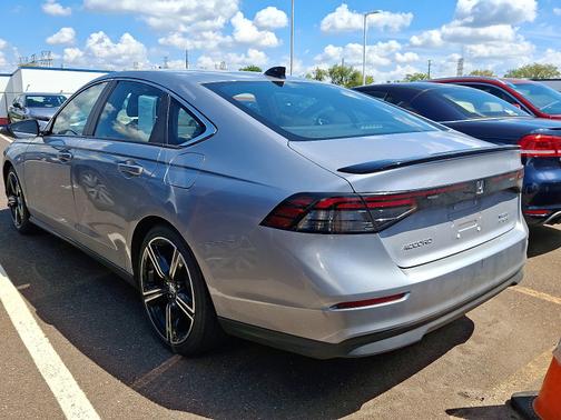 2023 Honda Accord Hybrid 