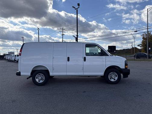 2025 Chevrolet Express 2500 Work Van