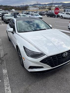 2022 Hyundai SONATA Limited