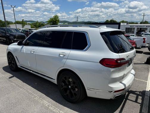 Mineral White Metallic 2020 BMW X7 xDrive40i